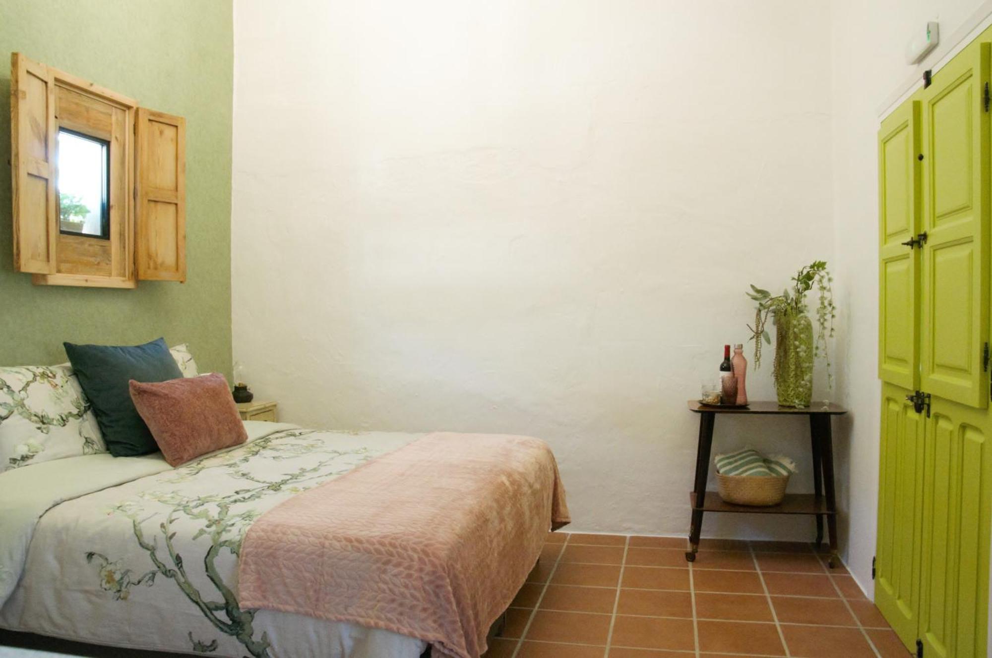 Boutique B&B El Refugio Alcaucin Luaran gambar
